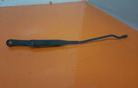 Opel Combo C Front wiper blade arm 09225623