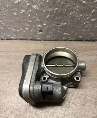 BMW 5 E60 E61 Throttle valve 7516946 408238420001 121060