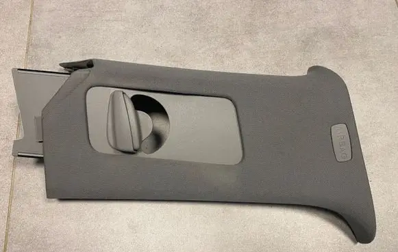 Volkswagen Touareg I (C) pillar trim 7L0868311