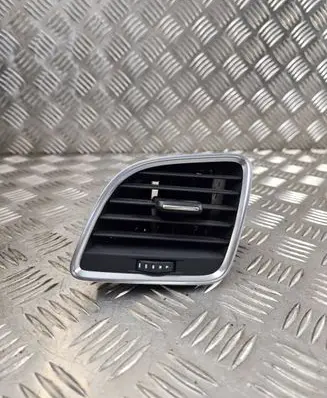 Audi Q3 8U Dash center air vent grill 8u1820901b