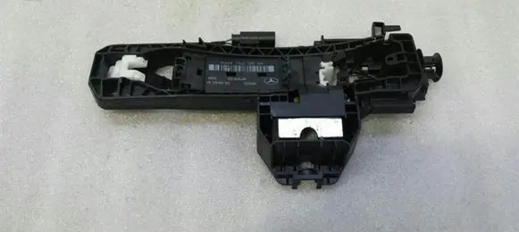 Rear door exterior handle/bracket