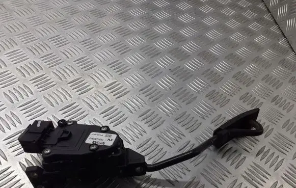 Nissan Almera N16 Accelerator pedal position sensor 18002AU410