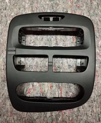 Renault Clio IV Radio/GPS head unit trim 682607777R