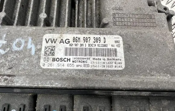 Audi Q5 SQ5 Engine control unit/module 06M907309D