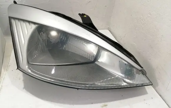 Ford Focus Headlight/headlamp