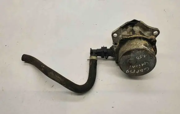 Nissan Qashqai Vacuum pump 8201005306