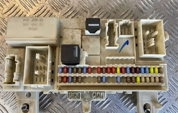Volvo S40 Fuse module 31268178