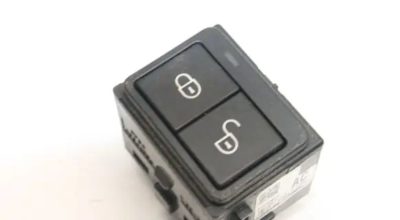 Land Rover Discovery Sport Central locking switch button FK7214017AC