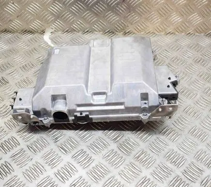 Tesla Model 3 Air suspension control unit module (rear) 110033400E 1100335