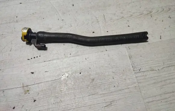 Peugeot 2008 II Breather hose/pipe 9812135680