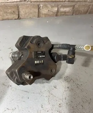 BMW 3 E46 Fuel injection high pressure pump 7788670 0445010045 50049514320