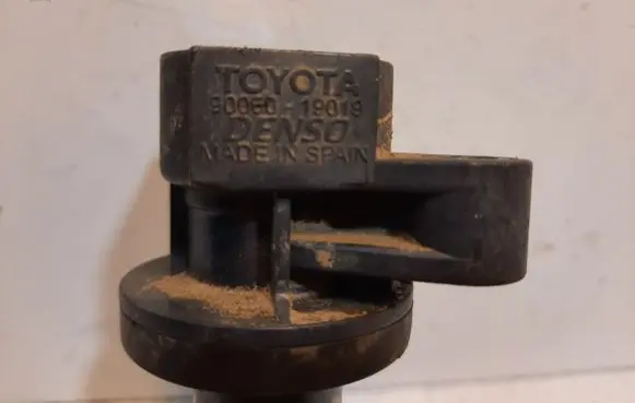Toyota Corolla E120 E130 High voltage ignition coil 9008019019