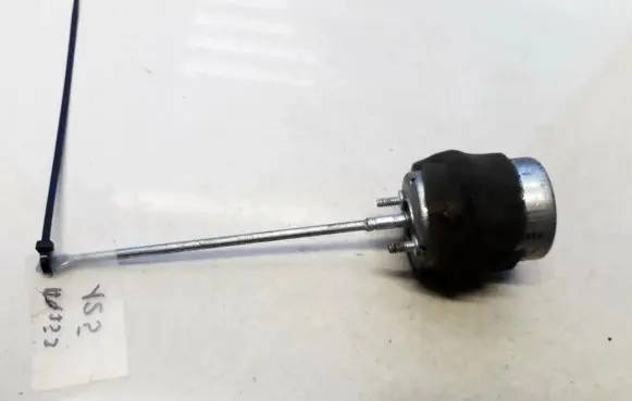 Ford Escort Valve vacuum 