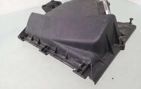 Opel Vectra C Air filter box cover 9177263