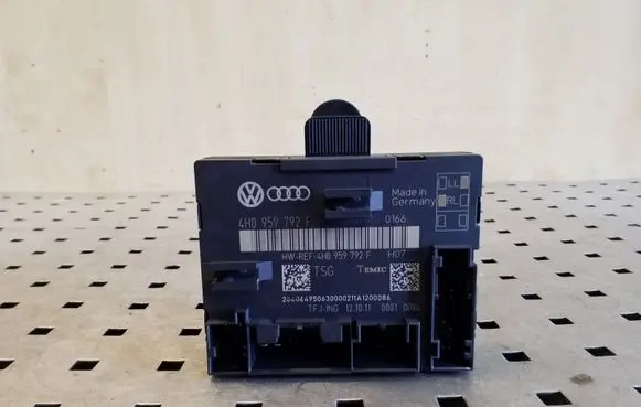 Audi A8 S8 D4 4H Door control unit/module 4H0959792F