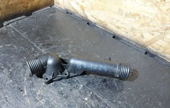 Thermostat/thermostat housing