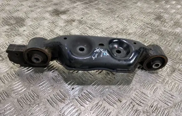 Subaru XV II Rear differential/diff mount bracket 41322AG020