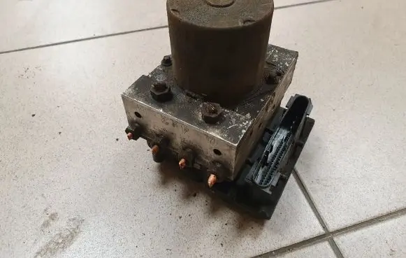 Mercedes-Benz Vito Viano W639 ABS Pump A0014461689