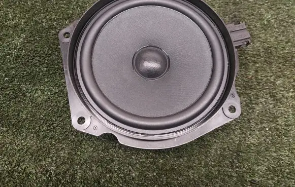 BMW i3 Subwoofer speaker 8715684