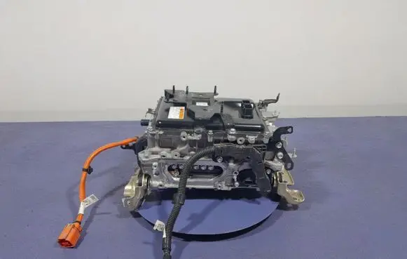 Toyota Corolla E10 Voltage converter inverter G920002120