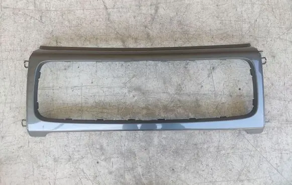 Mercedes-Benz G W463 2nd Gen Front bumper upper radiator grill A46338885200 2660374