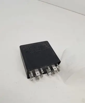 Audi A6 S6 C5 4B Other relay 4B0919471A 5KG00656805 393