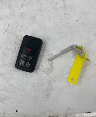 Volvo V40 Cross country Ignition key/card 30659607 5WK49264