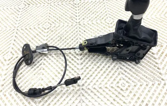 Ford Escape III Gear shift rod 