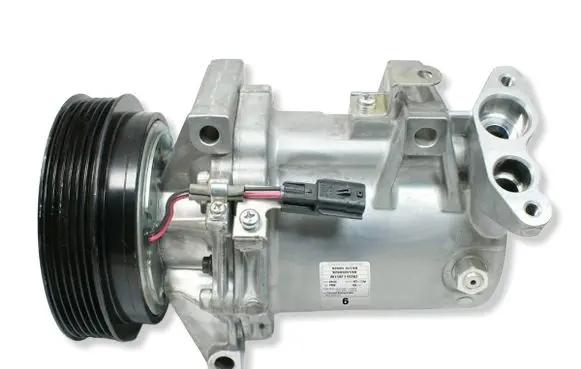 Dacia Sandero II Air conditioning (A/C) compressor (pump) 8200816362 926003LS0A