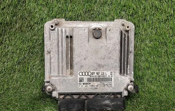 Audi A3 S3 8P Engine control unit/module ECU 8P7907115L 8P0907115Q