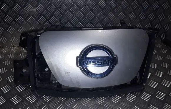 Nissan Leaf I (ZE0) Electric car charge socket cover 