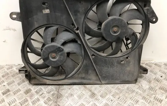 Chrysler 300 - 300C Radiator cooling fan shroud 04598001AD 83403 2635A