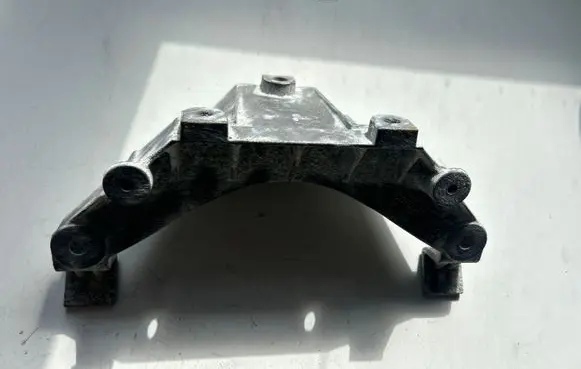 BMW X5 E70 Gearbox mounting bracket 7137238