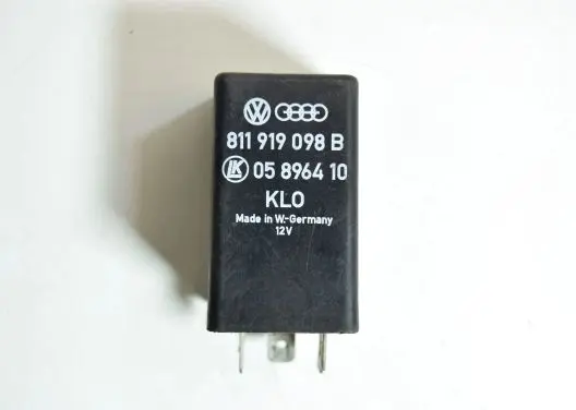 Audi A4 S4 B5 8D Other relay 811919098B