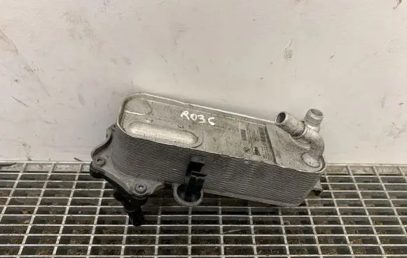 BMW 4 F32 F33 Engine oil radiator 17217600553 7600553
