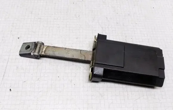 Mercedes-Benz E W210 Front door check strap stopper