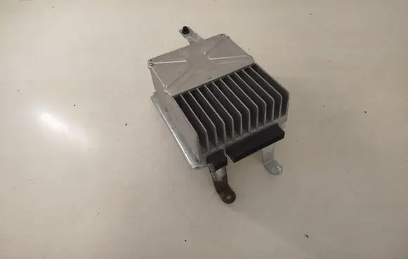 Mercedes-Benz R W251 Sound amplifier A2518207689
