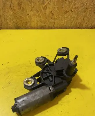 Mercedes-Benz C W203 Wiper motor A2038200542 2038200542