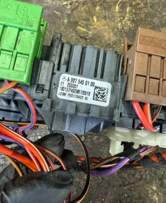 Mercedes-Benz Sprinter W907 W910 Fuse box set A9075450100 P00170402 18D137AA029817