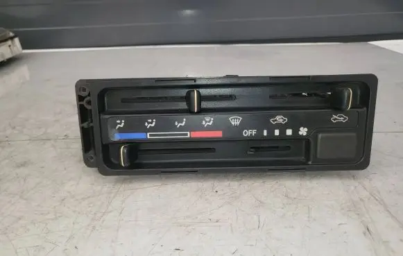 Suzuki Jimny Climate control unit 7442377A0