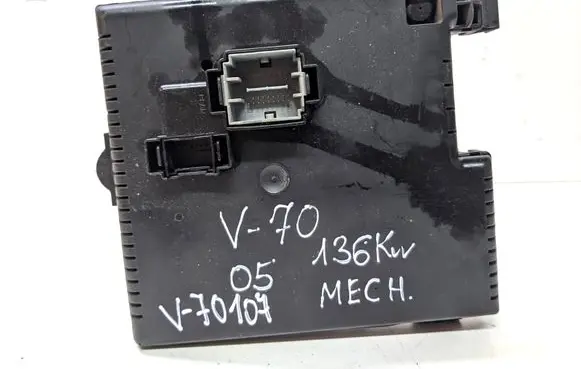 Volvo V70 Fuse module 30728512