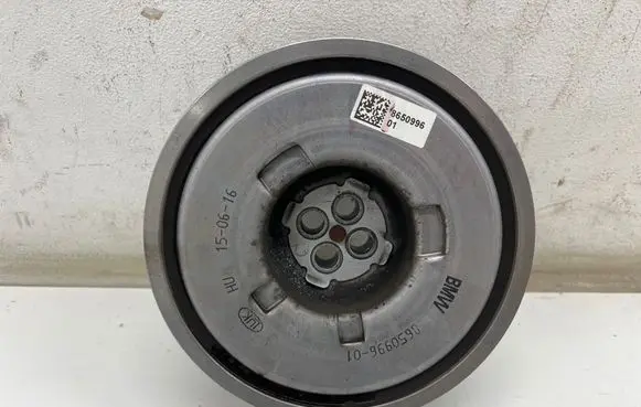BMW 1 F20 F21 Crankshaft pulley 8650996