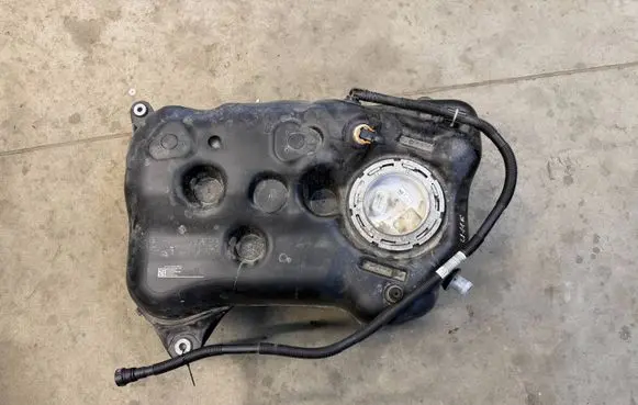 BMW X1 U11 Fuel tank 5A43947 16115A43947 9456090
