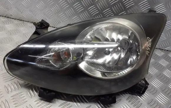 Toyota Aygo AB10 Headlight/headlamp 81150-0H010VALEO