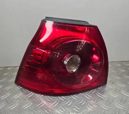 Volkswagen Golf V Rear/tail lights 1K6945095AC 89031704