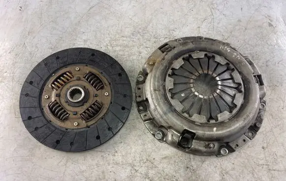 Mitsubishi Pajero Sport I Clutch set kit