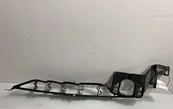 BMW X6 E71 Fender mounting bracket 7157990
