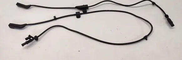 Volvo XC40 Windshield washer spray nozzle 