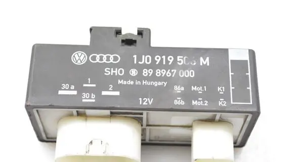 Skoda Fabia Mk2 (5J) Coolant fan relay 1J0919506M