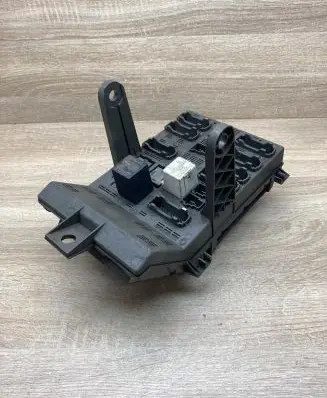 Renault Laguna I Fuse module 7703297506 7700821586